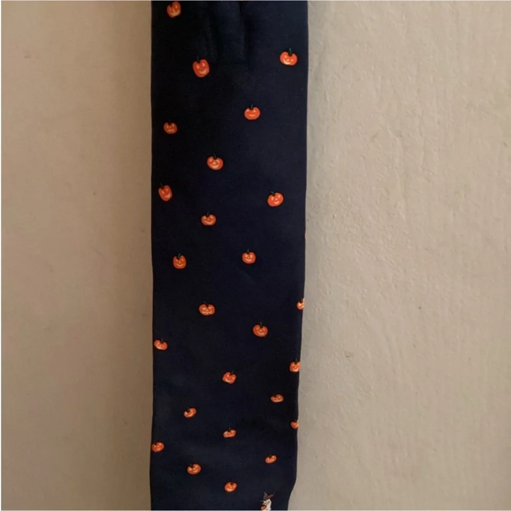 Halloween Alynn Vintage Pumpkin Tie 100% Silk
